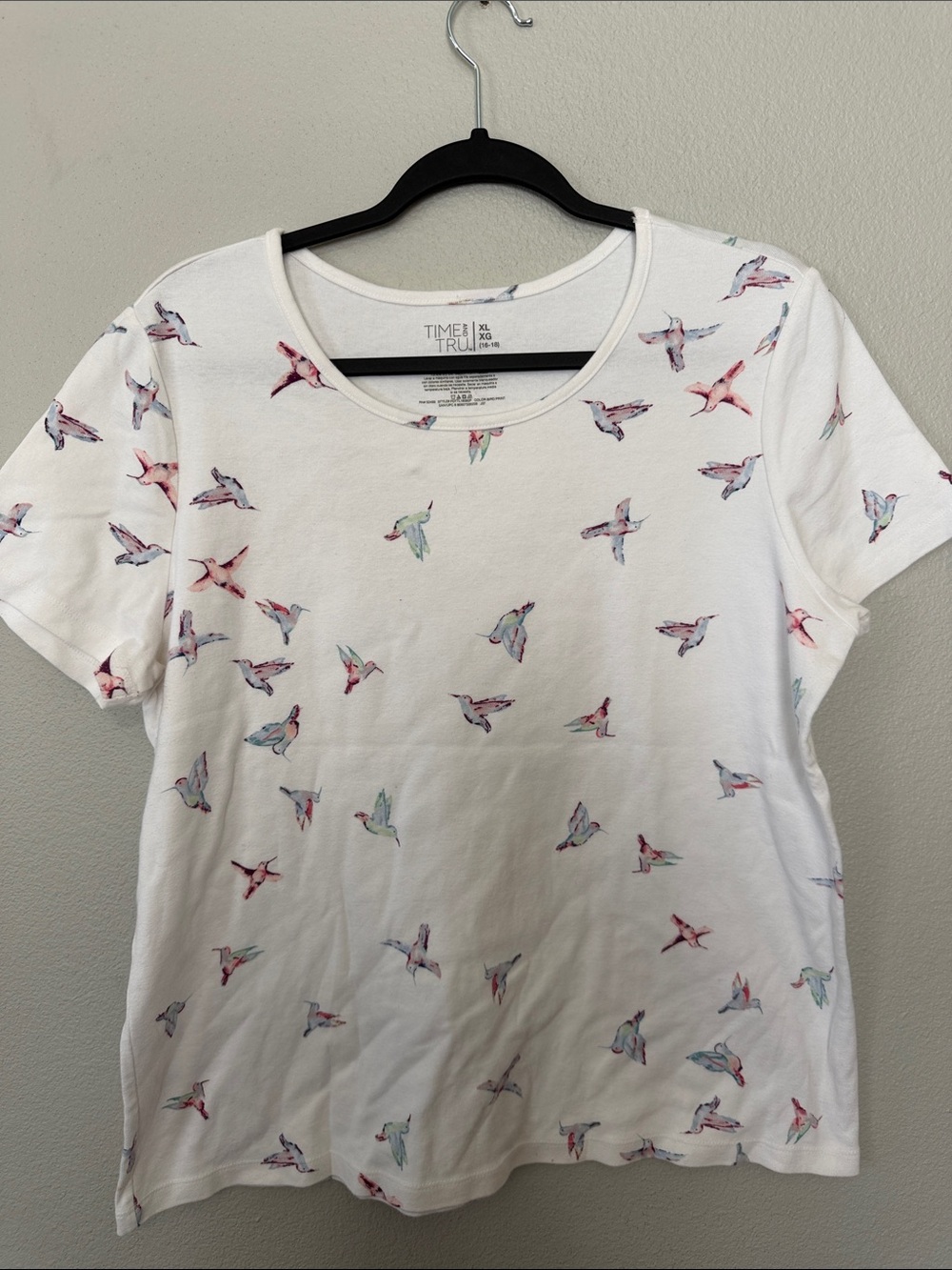 Time and Tru White Short Sleeve Tee with Pastel Bird Print Granny Core XL
